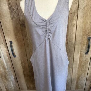 Elegant Sleeveless Gray Midi Dress